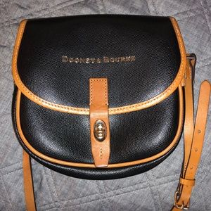 Dooney & Bourke purse